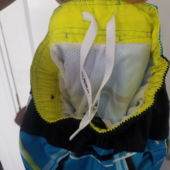 ZeroXposur Plaid Boy's Swim Trunks Size Small (8) - Picture 6 of 12